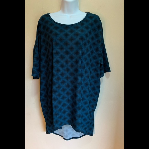 Choose Any 3 LulaRoe for $25. Irma Tunic - Picture 1 of 3